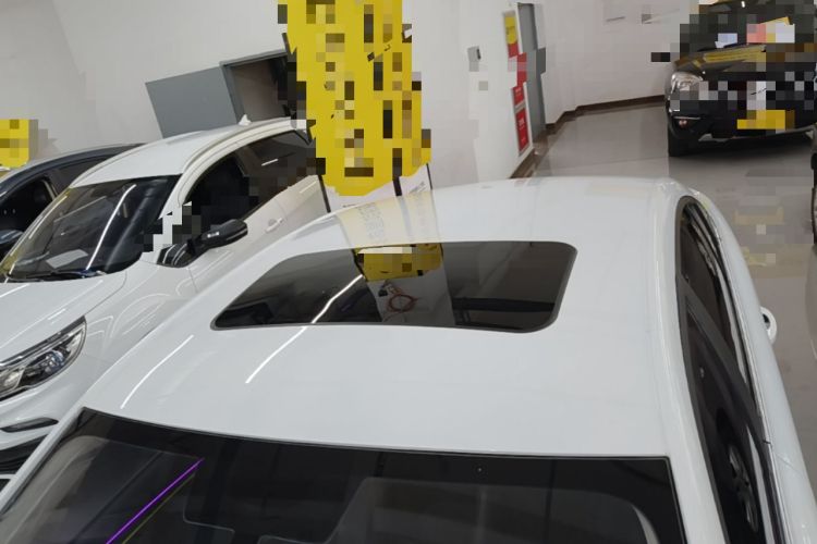 Used Roewe i5 2021 Revised Version 1.5L CVT Diamond Edition Roof