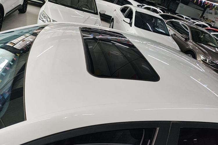 Used Roewe i5 2021 1.5L CVT Platinum Edition Roof