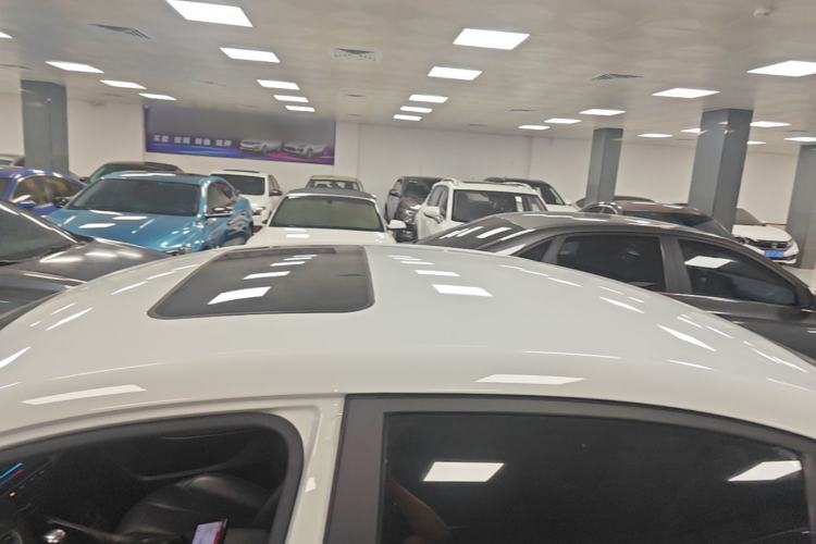 Used Roewe i5 2021 Revised Version 1.5L CVT Diamond Edition Roof