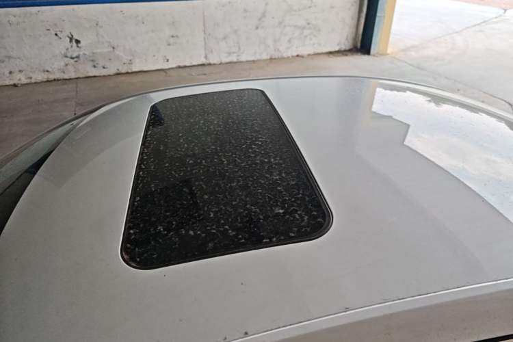 Used Roewe i5 2021 1.5L CVT Diamond Edition Roof