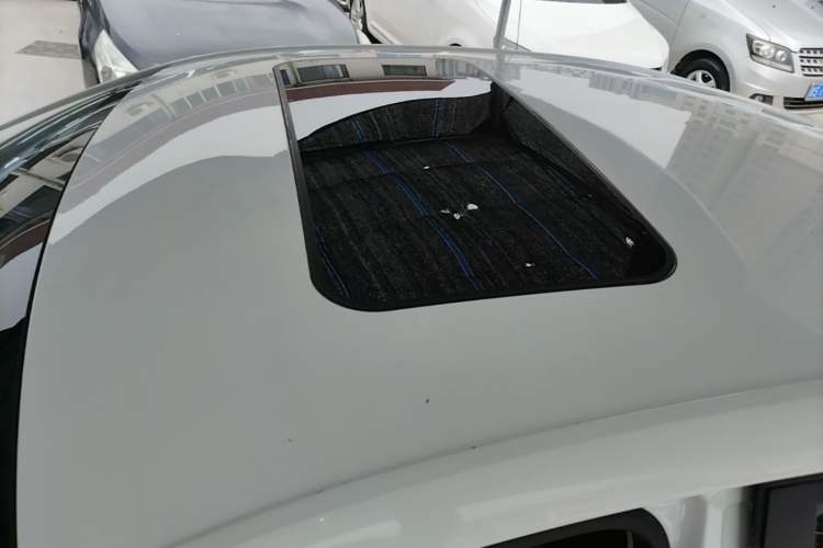 Used Roewe i5 2021 1.5L CVT Diamond Edition Roof
