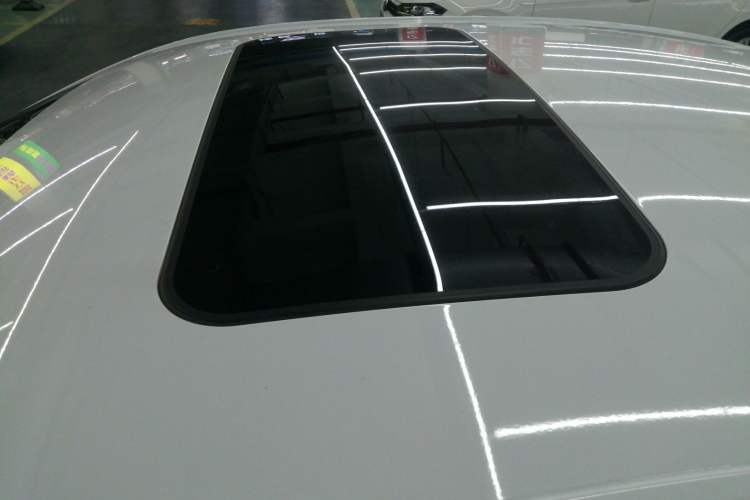 Used Roewe i5 2021 Revised Version 1.5L CVT Diamond Edition Roof