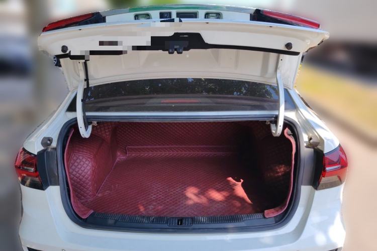 Used Roewe i5 2021 1.5L CVT Diamond Edition Trunk