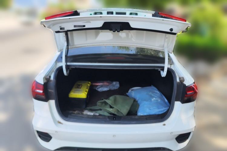 Used Roewe i5 2021 1.5L Manual Platinum Edition Trunk