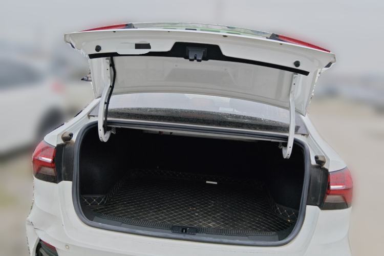 Used Roewe i5 2021 1.5L CVT Platinum Edition Trunk