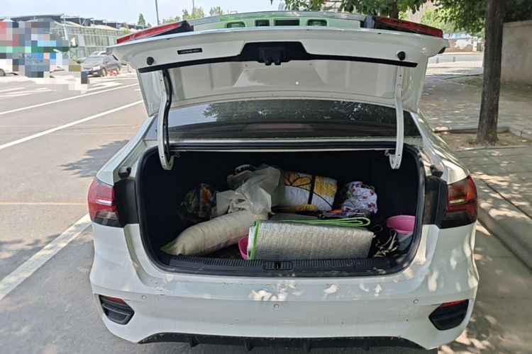Used Roewe i5 2021 1.5L CVT Diamond Edition Trunk