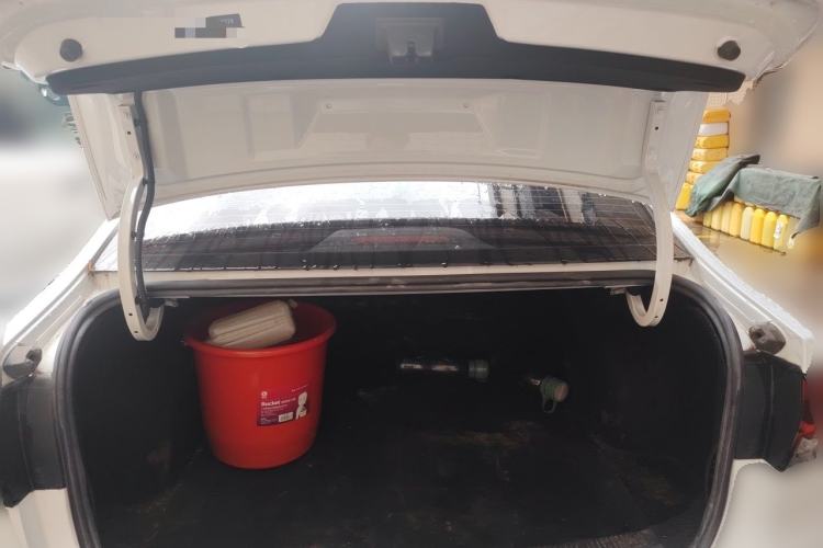 Used Roewe i5 2021 1.5L Manual Platinum Edition Trunk