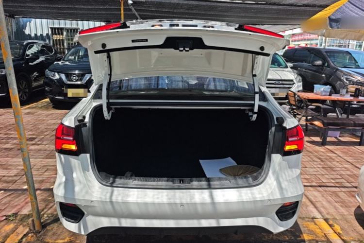 Used Roewe i5 2021 1.5L CVT Platinum Edition Trunk