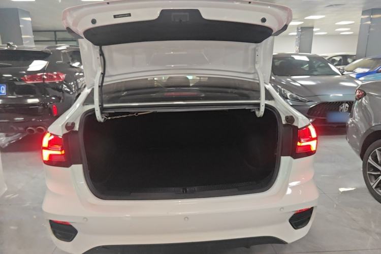 Used Roewe i5 2021 Revised Version 1.5L CVT Diamond Edition Trunk