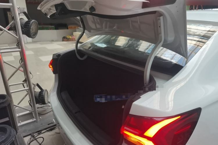 Used Roewe i5 2021 1.5L Manual Platinum Edition Trunk