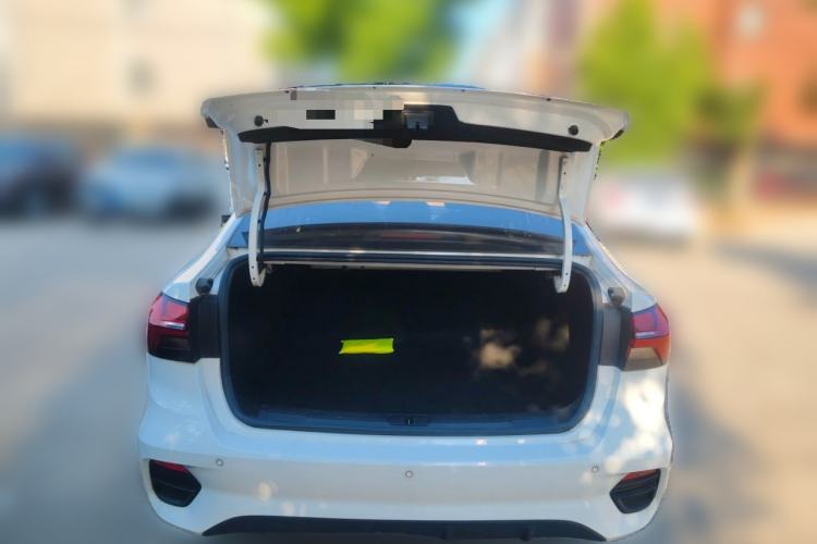 Used Roewe i5 2021 1.5L Manual Platinum Edition Trunk