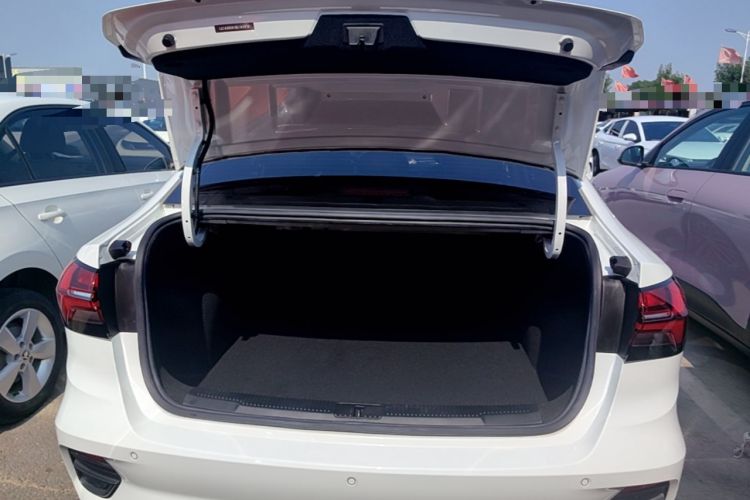 Used Roewe i5 2021 1.5L CVT Starry Edition Trunk