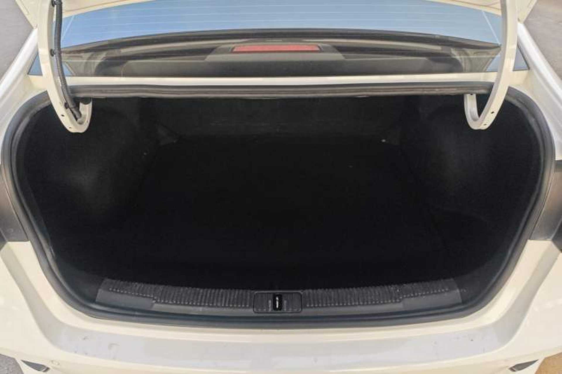 Used Roewe i5 2021 1.5L Manual Platinum Edition Trunk