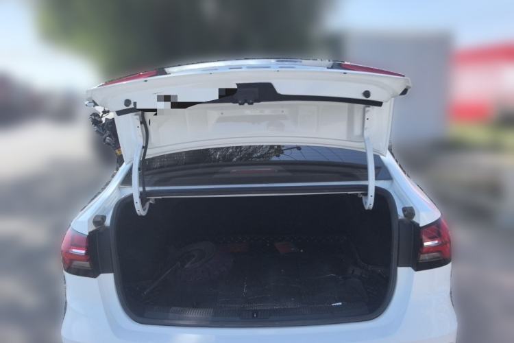 Used Roewe i5 2021 Revised Version 1.5L CVT Diamond Edition Trunk