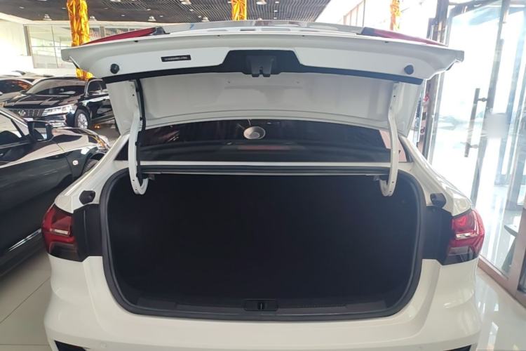 Used Roewe i5 2021 1.5L CVT Starry Edition Trunk