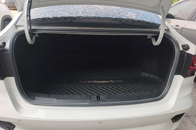 Used Roewe i5 2021 1.5L CVT Starry Edition Trunk