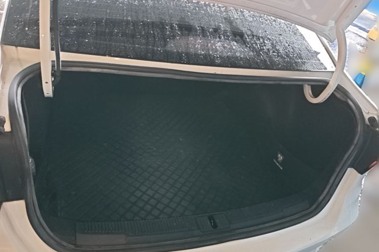 Used Roewe i5 2021 1.5L CVT Diamond Edition Trunk