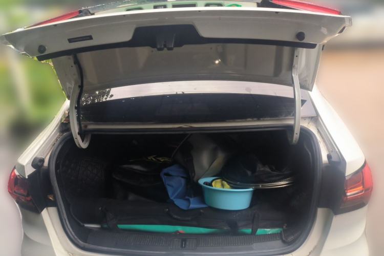 Used Roewe i5 2021 1.5L CVT Diamond Edition Trunk
