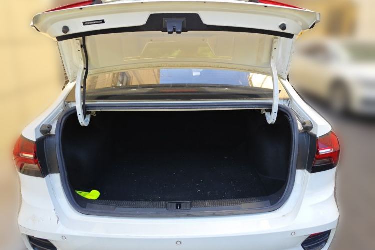 Used Roewe i5 2021 Revised 1.5L CVT Starry Edition Trunk