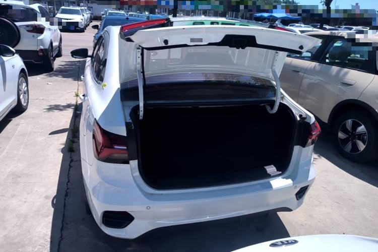 Used Roewe i5 2021 Revised Version 1.5L CVT Diamond Edition Trunk