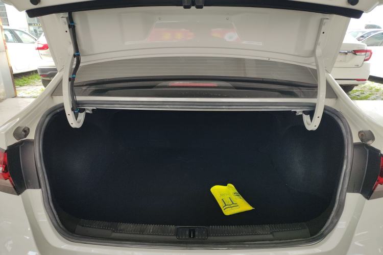 Used Roewe i5 2021 1.5L CVT Platinum Edition Trunk