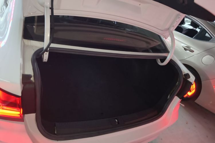 Used Roewe i5 2021 1.5L CVT Starry Edition Trunk