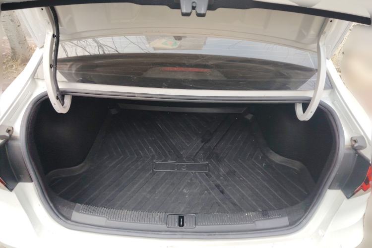 Used Roewe i5 2021 Revised Version 1.5L CVT Diamond Edition Trunk