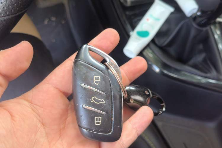 Used Roewe i5 2021 1.5L Manual Diamond Edition Vehicle Key