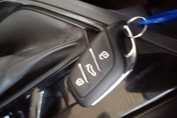 Used Roewe i5 2021 Revised Version 1.5L CVT Diamond Edition Vehicle Key