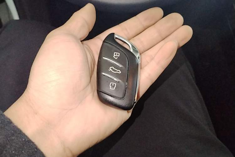 Used Roewe i5 2021 Revised Version 1.5L CVT Diamond Edition Vehicle Key