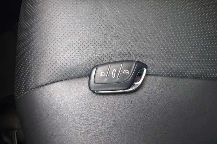 Used Roewe i5 2021 Revised Version 1.5L CVT Diamond Edition Vehicle Key