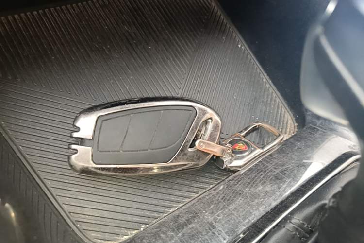 Used Roewe i5 2021 1.5L CVT Starry Edition Vehicle Key