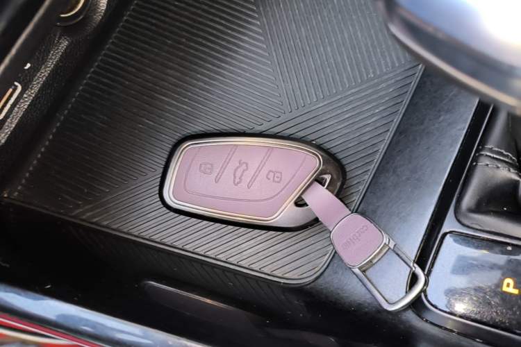 Used Roewe i5 2021 Revised Version 1.5L CVT Diamond Edition Vehicle Key