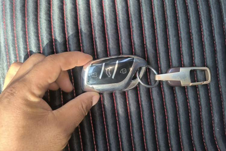 Used Roewe i5 2021 1.5L CVT Platinum Edition Vehicle Key