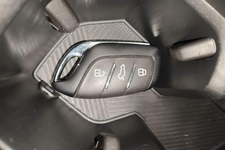 Used Roewe i5 2021 Revised Version 1.5L CVT Diamond Edition Vehicle Key