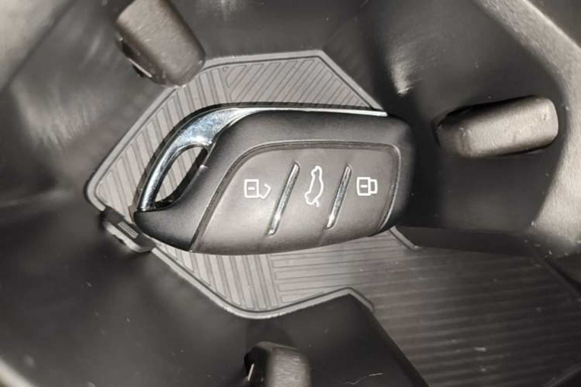 Used Roewe i5 2021 Revised Version 1.5L CVT Diamond Edition Vehicle Key