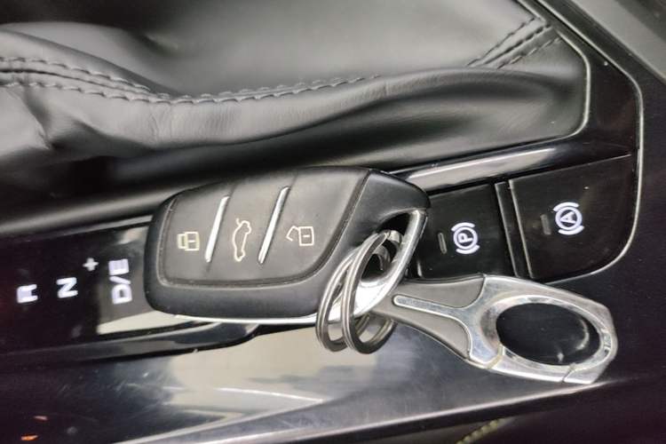 Used Roewe i5 2021 Revised Version 1.5L CVT Diamond Edition Vehicle Key