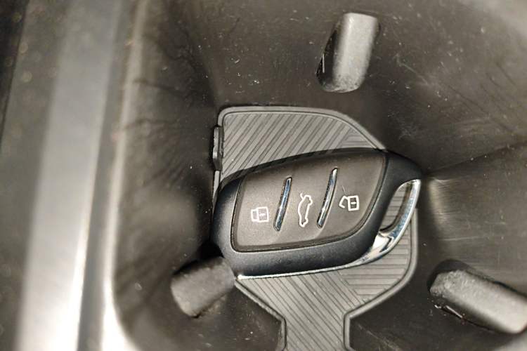 Used Roewe i5 2021 Revised Version 1.5L CVT Diamond Edition Vehicle Key