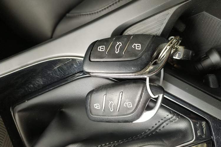 Used Roewe i5 2021 1.5L CVT Platinum Edition Vehicle Key
