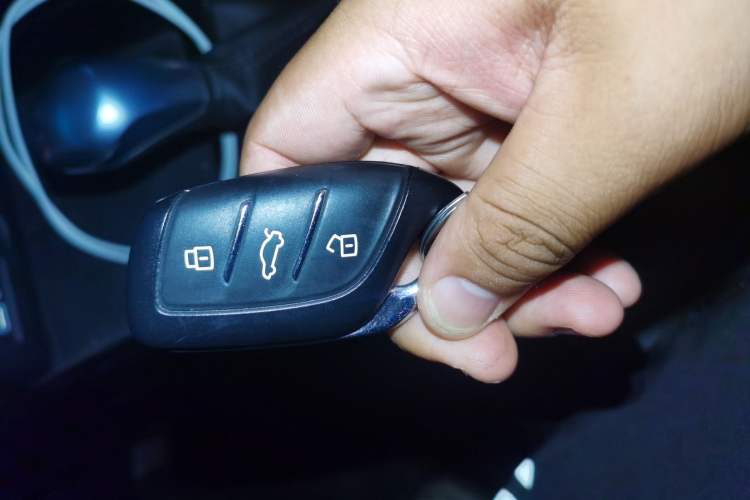 Used Roewe i5 2021 1.5L CVT Black Gold Edition Vehicle Key