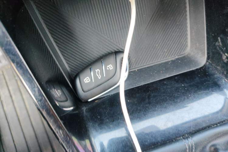 Used Roewe i5 2021 1.5L Manual Platinum Edition Vehicle Key