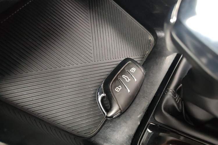 Used Roewe i5 2021 Revised Version 1.5L CVT Diamond Edition Vehicle Key