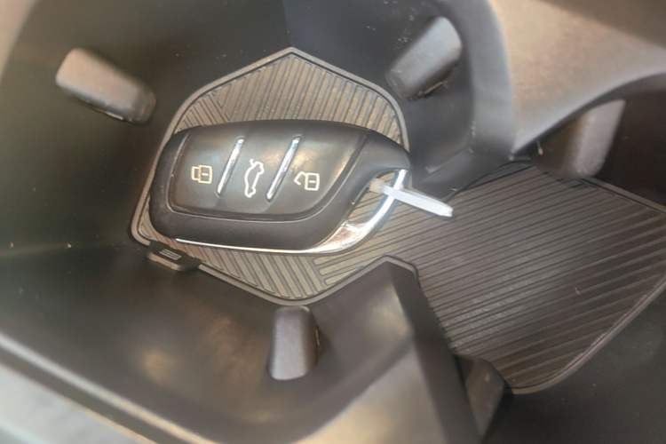 Used Roewe i5 2021 1.5L CVT Starry Edition Vehicle Key