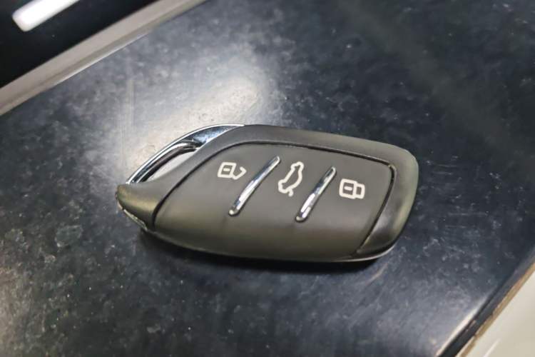 Used Roewe i5 2021 Revised Version 1.5L CVT Diamond Edition Vehicle Key