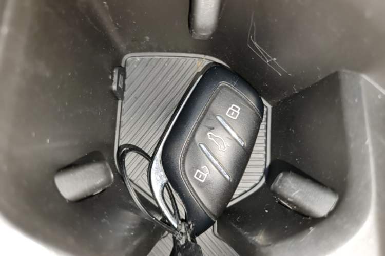 Used Roewe i5 2021 Revised Version 1.5L CVT Diamond Edition Vehicle Key
