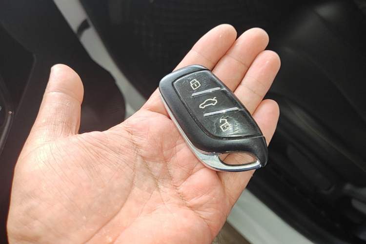 Used Roewe i5 2021 Revised Version 1.5L CVT Diamond Edition Vehicle Key