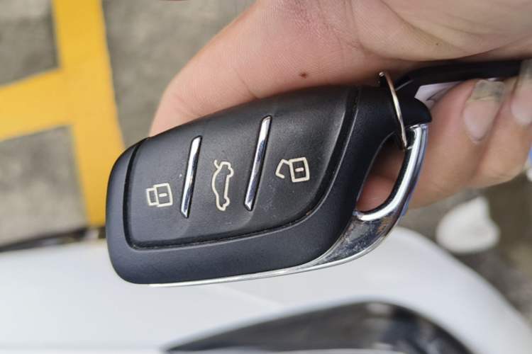 Used Roewe i5 2021 1.5L Manual Platinum Edition Vehicle Key