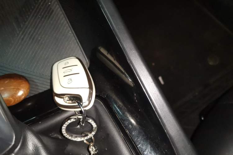 Used Roewe i5 2021 1.5L CVT Diamond Edition Vehicle Key