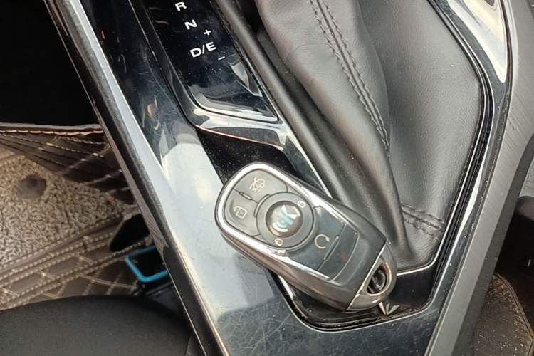 Used Roewe i5 2021 1.5L CVT Platinum Edition Vehicle Key