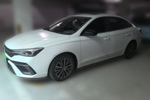 Ojetý Roewe i5 2021 1.5L CVT Diamond Edition